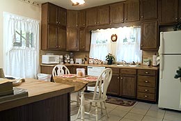 adams-st-gst-hse-kitchn-885.jpg